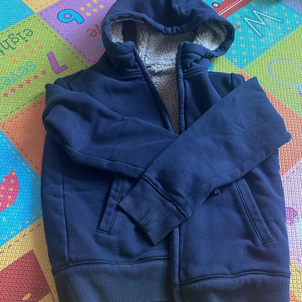 Uniqlo kid jacket - Picture 2 of 6